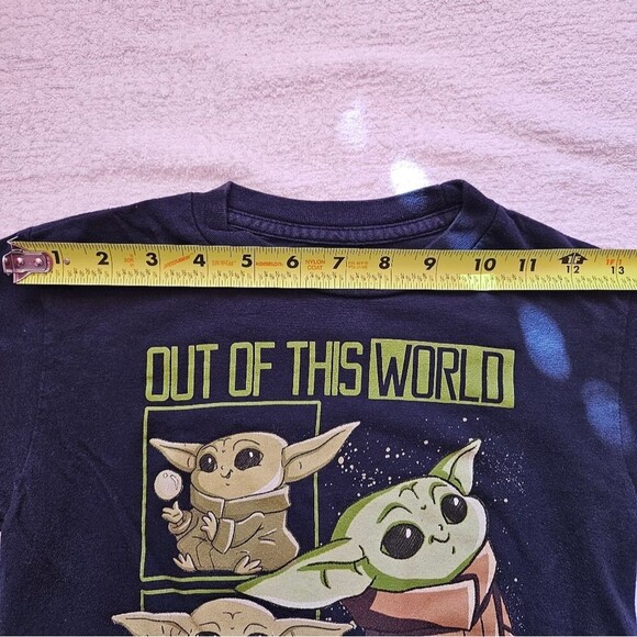 Boys size 6, 5/6 t shirts, Justice League, Batman, and Yoda - Picture 7 of 14